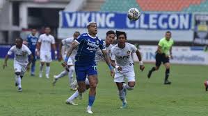 Persib Bandung Hancurkan Persik Kediri 4-1, Kokoh di Puncak Klasemen Liga 1