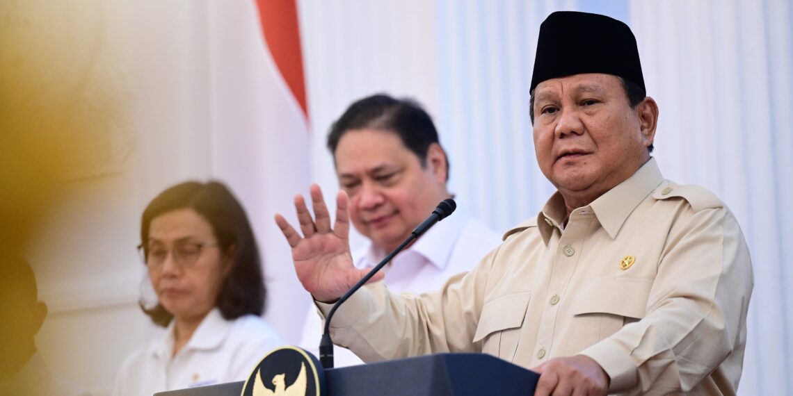 Presiden Prabowo Pimpin Rapat Tingkat Tinggi Bahas Inklusi Keuangan di Istana Negara