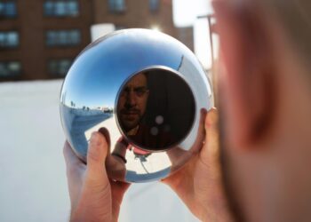 Warga Indonesia Antre Verifikasi Bola Mata untuk Dapat Kripto Gratis