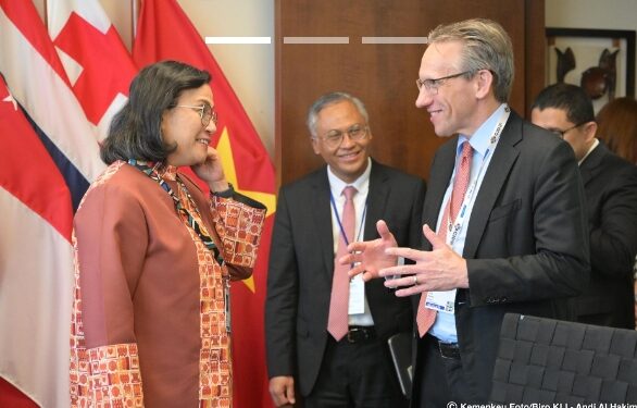 Sri Mulyani Bahas Tarif Perdagangan dan Aksesi OECD dengan Menteri Keuangan Jerman di Washington