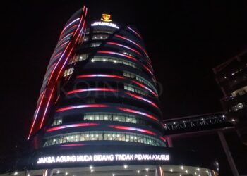 Gedung Bundar Jampidsus di malam hari, Kejaksaan Agung, Jakarta Selatan. (Dok. ekoin.co/S. Rayna)