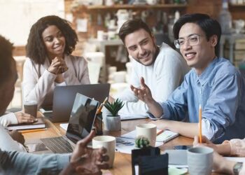 5 Ciri Orang yang Memiliki Kecerdasan Berbicara Menurut Ilmu Psikologi