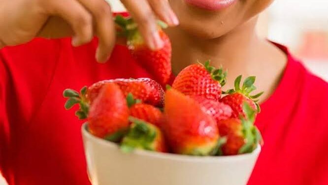 8 Makanan Penurun Kolesterol yang Juga Menyehatkan Kulit