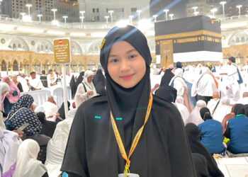 Viral! Levina Istiazah Berangkat Haji di Usia 18 Tahun, Gantikan Ibunda yang Telah Tiada