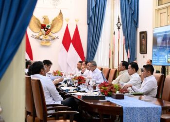 Prabowo Pimpin Rapat Percepatan Pembentukan Koperasi Desa di Seluruh Indonesia
