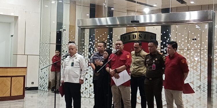 Kejagung Tetapkan Tiga Tersangka Korupsi Kredit Sritex, Kerugian Negara Rp692,98 Miliar