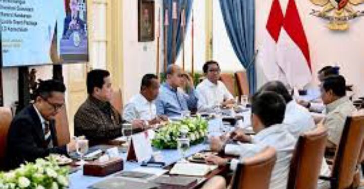 Rapat Terbatas di Istana Bahas Progres Hilirisasi Baterai, Libatkan Dua Konsorsium Global