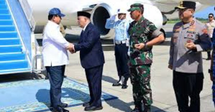 Macron Kunjungi Akmil dan Candi Borobudur