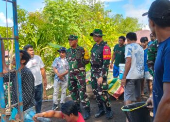 Dansatgas TMMD Ke-124 Kodim 1501/Ternate Dampingi Tim Wasev Tinjau Sasaran TMMD di Kec. Sahu, Halmahera Barat