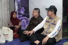 Menteri Sosial Tinjau Langsung Rumah Tak Layak Huni Calon Siswa Sekolah Rakyat di Makassar