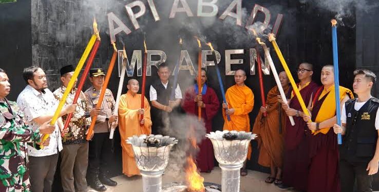 Prosesi Sakral Pengambilan Api Dharma Mrapen untuk Puncak Waisak 2569 BE