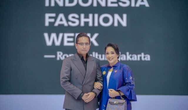 Rico Waas & Ketua TP PKK Hadiri IFW 2025