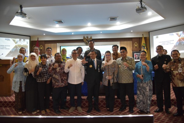 Dukung Logistik Jawa Tengah, Pemerintah Rekonstruksi Jalan ke Pelabuhan Tanjung Emas