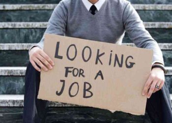 Dampak Kebijakan Tarif, PHK Meningkat di Amerika