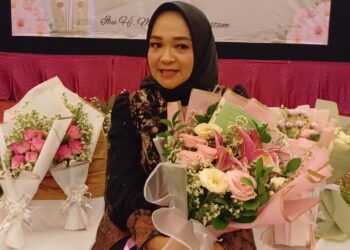 Hj. Merry Hani Rayakan Milad dengan Pesona Kreasi Berkebaya dan Bersongket: Angkat Budaya Palembang Lewat Tasyakuran Penuh Kehangatan