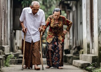 Cara Mencegah Bungkuk di Usia Lanjut