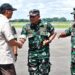 Dandim 1710/Mimika Sambut Kedatangan Menteri Pertahanan dan Menteri Keuangan di Bandara Mozes Kilangin