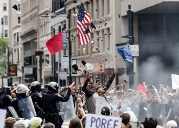 Protes Imigrasi Merebak ke New York, Seattle