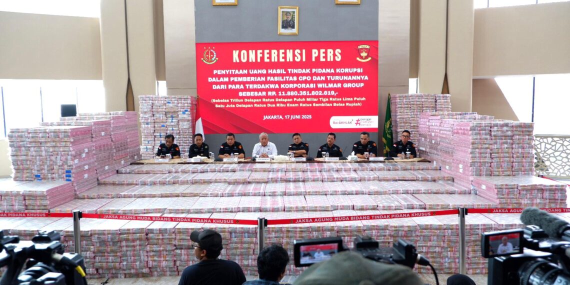 Jampidsus Kejagung Pecahkan Rekor Sejarah Penyitaan Rp 11,8 Triliun Terkait Korupsi Ekspor CPO