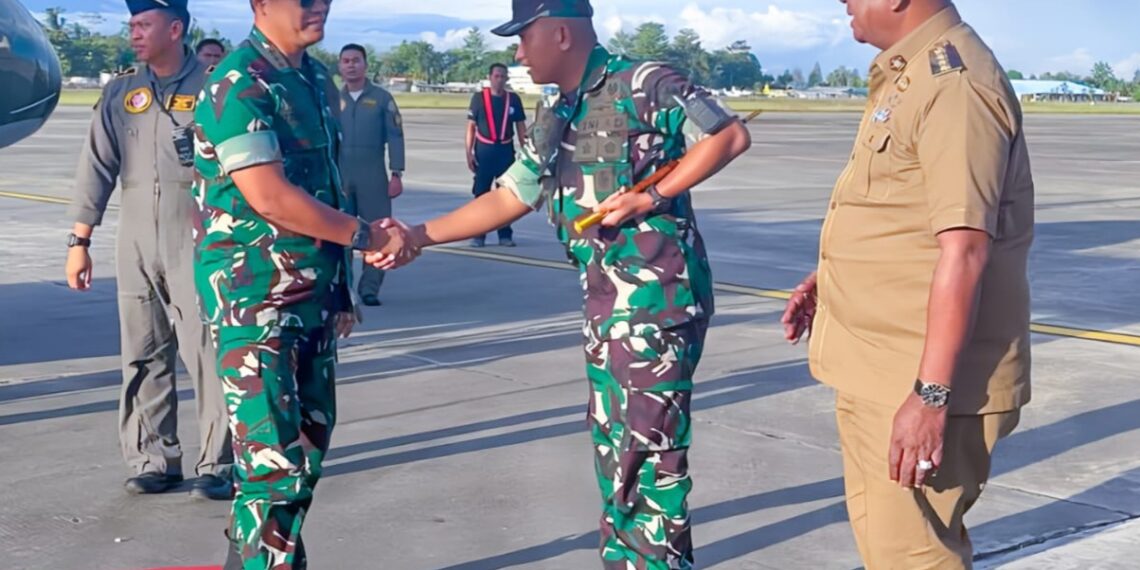 Dandim 1710/Mimika Sambut Kunker Wakasad di Kabupaten Mimika