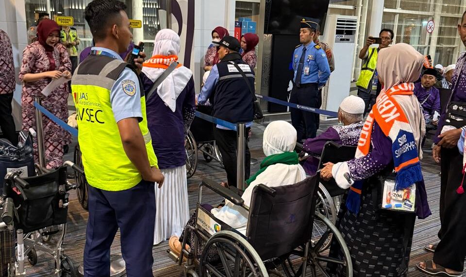 TNI Pastikan Keamanan Ancaman Bom di Saudia Arabia Airlines SV5688, Pesawat Kembali Lanjutkan Penerbangan Menuju Surabaya Dengan Aman