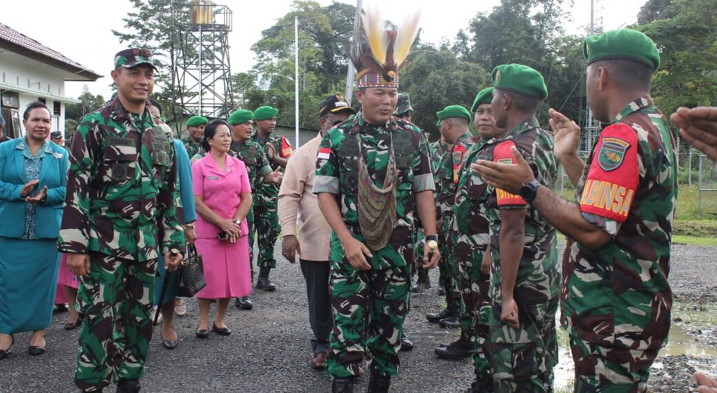 Sinergi TNI-Pemda Perkuat Pembangunan, Danrem 172/PWY Kunjungi Yahukimo dan Pegunungan Bintang