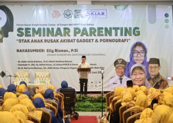 Wawali Bekasi: Orang Tua Harus Awasi Anak Gunakan Gadget