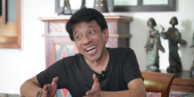 Bangkit Sanjaya: Dari Rocker Legendaris ke Penjaga Tradisi dan Penggerak Pemberdayaan