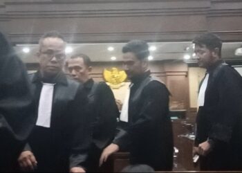 Sidang Tom Berlanjut Tanpa Pendamping Hukum