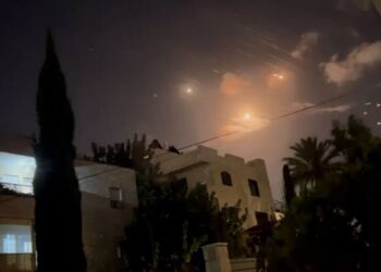 Iran Balas Serang Israel dengan 100 Drone