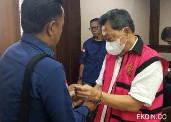 Majelis Hakim Vonis Hendry Lie 14 Tahun