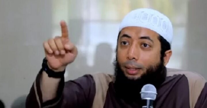 Travel Ustaz Khalid Tarik Perhatian di Kasus Haji