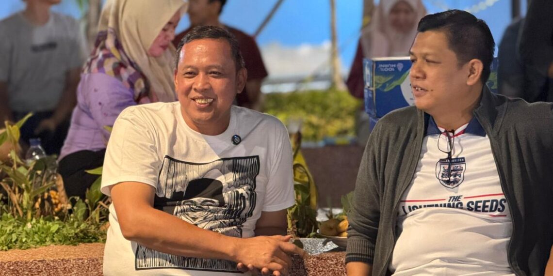 Plaza Patriot Jadi Wadah Edukasi dan Hiburan, Tri Adhianto Nobar Film “Pahlawan” Bersama Warga