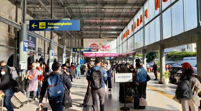 Mulai Hari Ini, Diskon Tiket Kereta-Pesawat & Tol Diberlakukan Pemerintah