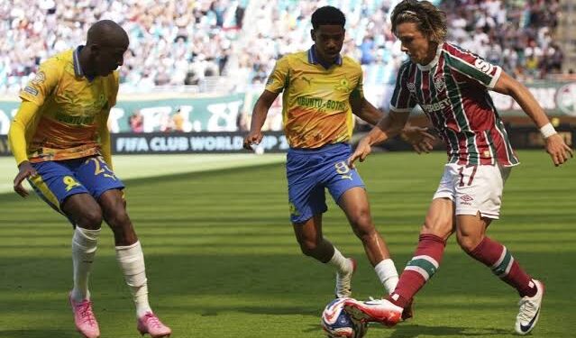 Skor Kacamata Antar Fluminense ke Fase 16 Besar