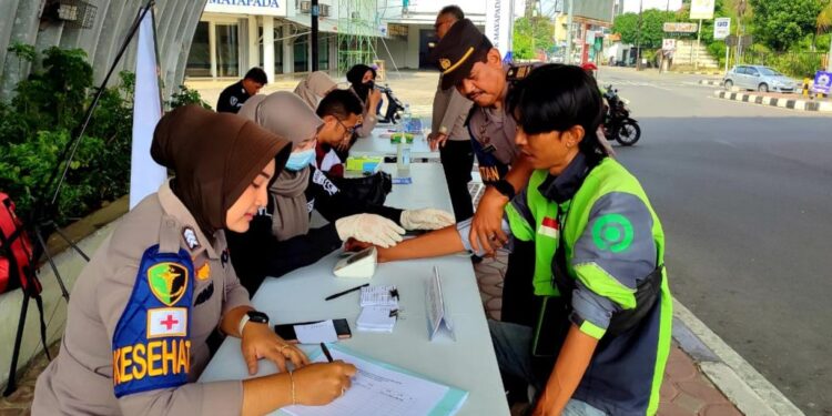 Polda Jateng Gelar Layanan Kesehatan Gratis Pengemudi Ojol