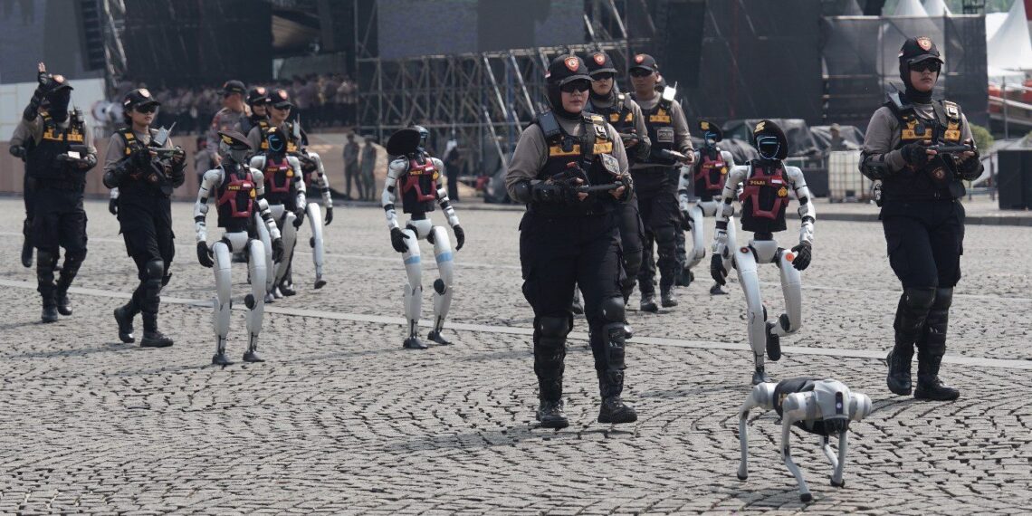 Hari Bhayangkara ke-79 Hadirkan Robot dan Drum Corps Akpol