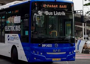 15 Golongan Bisa Naik Transjakarta Gratis