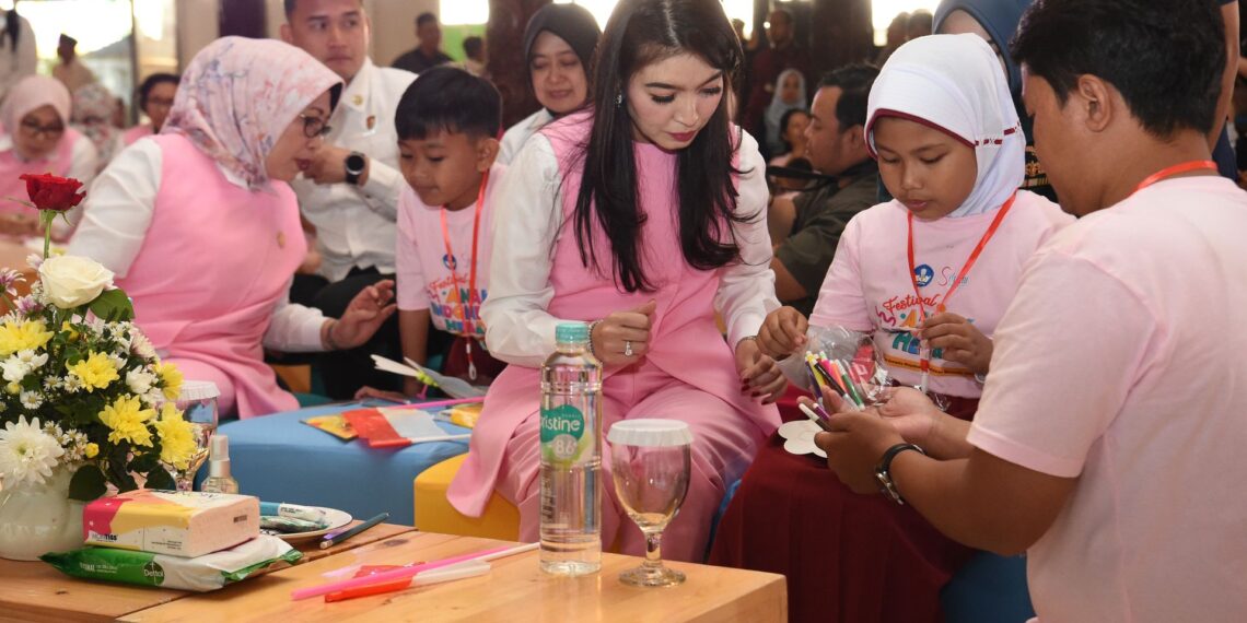 Permainan Tradisional Ramaikan Festival Anak Indonesia Hebat