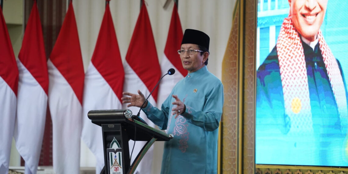 Pendidikan Tak Hanya Otak, Menag: Sentuhlah Hati