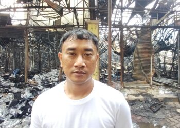 Kebakaran Hebat Lahap Deretan Toko di Taman Puring, Puluhan Pedagang Alami Kerugian Besar