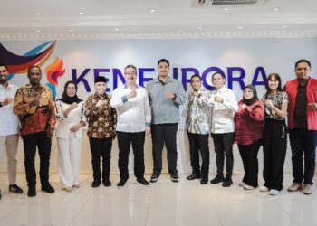 Menpora Bahas Fasilitas Olahraga Maluku bersama Gubernur