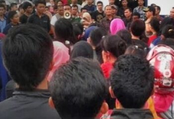 Puluhan Pekerja Keluhkan Gaji Belum Dibayar