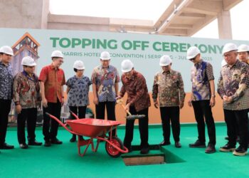 Summarecon Resmikan Topping Off Harris Hotel & Convention Serpong