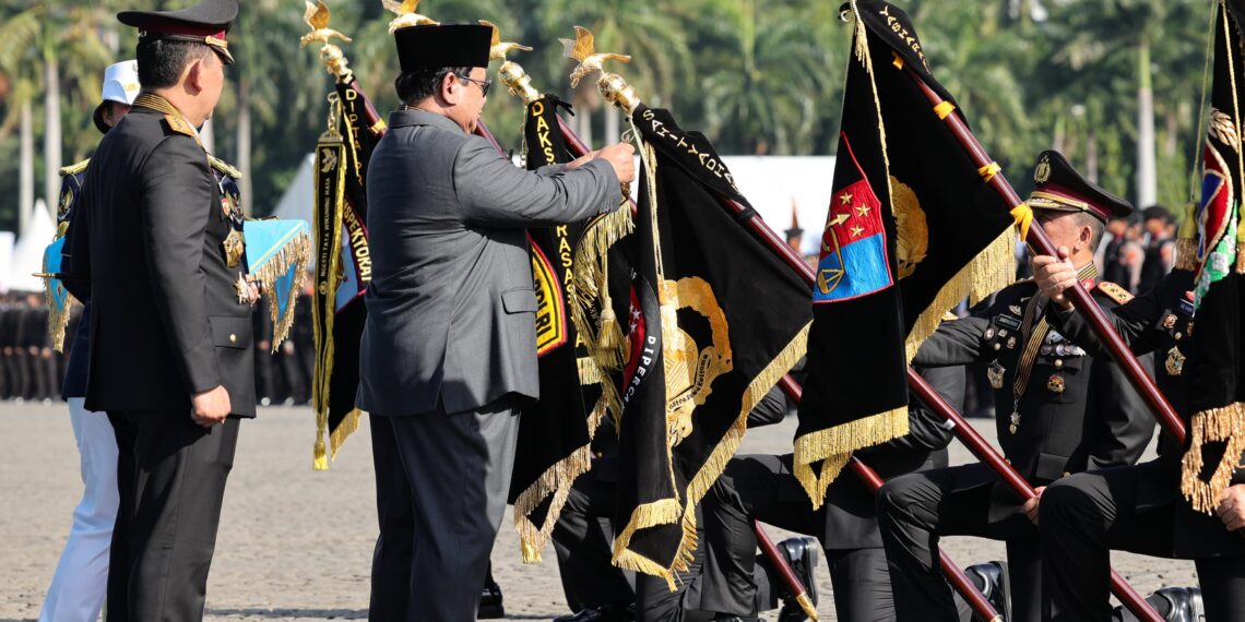 Presiden Hadiahi Penghargaan Nugraha Sakanti Kepada Divisi Humas Polri dan Enam Satker Lainnya