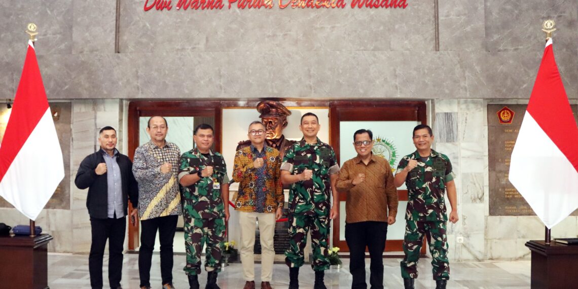 Dandim 1710/Mimika Hadiri Kegiatan Peningkatan Kapasitas Lembaga Kemasyarakatan Desa/Kelurahan, Lembaga Adat dan Hukum Adat