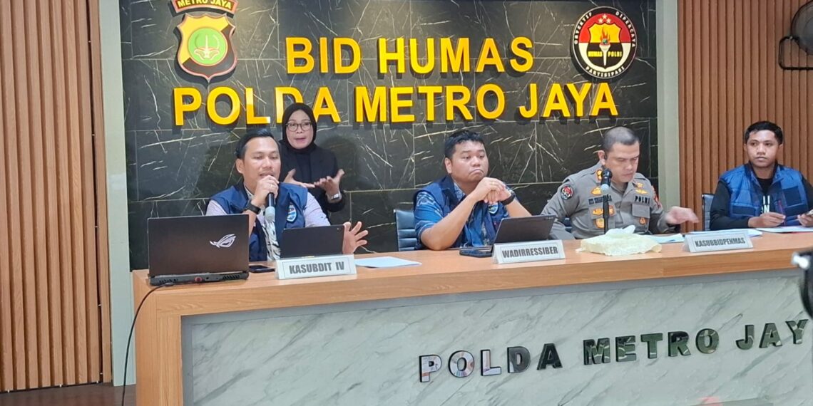 Tiga Pelaku Love Scamming Ditangkap di Apartemen Mewah Jakarta, Korban Rugi Ratusan Juta