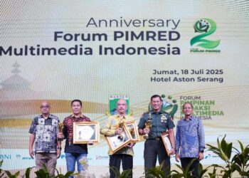 Panglima TNI Raih Penghargaan Pemimpin Visioner di Pimred Award 2025
