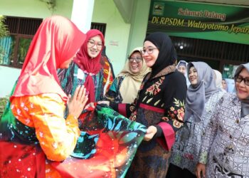 Karya Batik Difabel Jepara Dapat Apresiasi BKOW