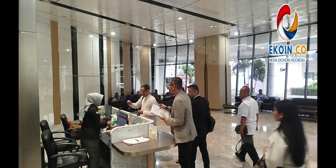 Nadiem Makarim Kembali Diperiksa di Kejagung, Hotman Paris Dampingi